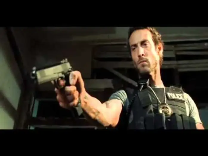 Wideo do filmu Grzesznicy i święci — Sinners And Saints Movie Trailer [2010] [CC] (Johnny Strong)
