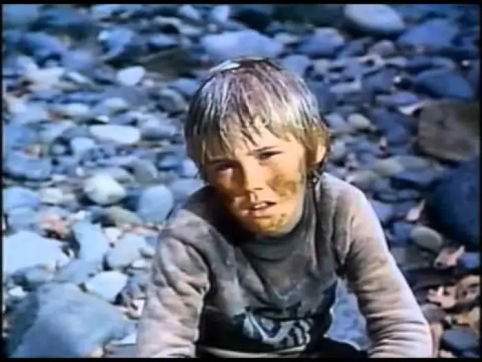 Wideo do filmu The Earthling — Clip