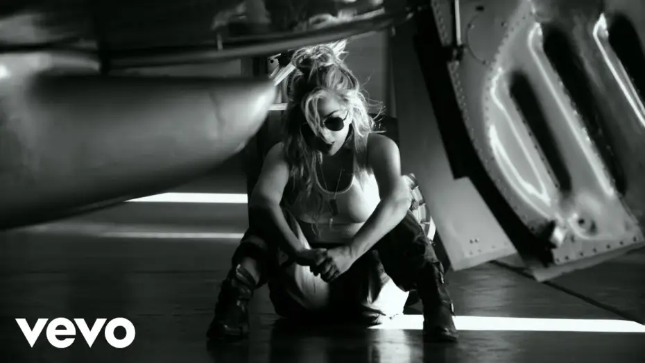 Wideo do filmu Top Gun: Maverick — Lady Gaga - Hold My Hand (From “Top Gun: Maverick”) [Official Music Video]