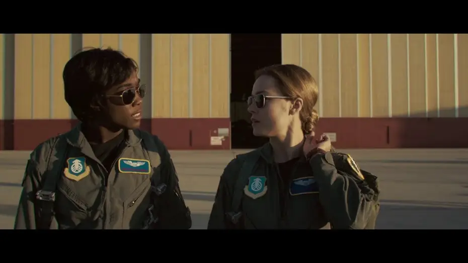 Wideo do filmu Kapitan Marvel — Captain Marvel - Extrait "La tête dans les nuages" VOST