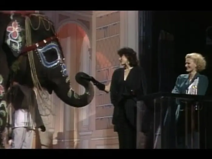 Wideo do filmu Amadeusz — Amadeus Wins Costume Design: 1985 Oscars