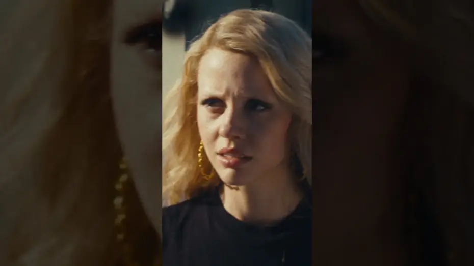 Wideo do filmu MaXXXine — It’s a bloody good time, set to a killer 80s soundtrack.