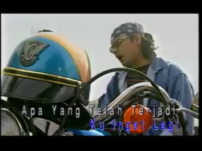 Wideo do filmu Tragedi Oktober — AWIE WINGS | TRAGEDI OKTOBER | LAGU HIT SEPANJANG MASA