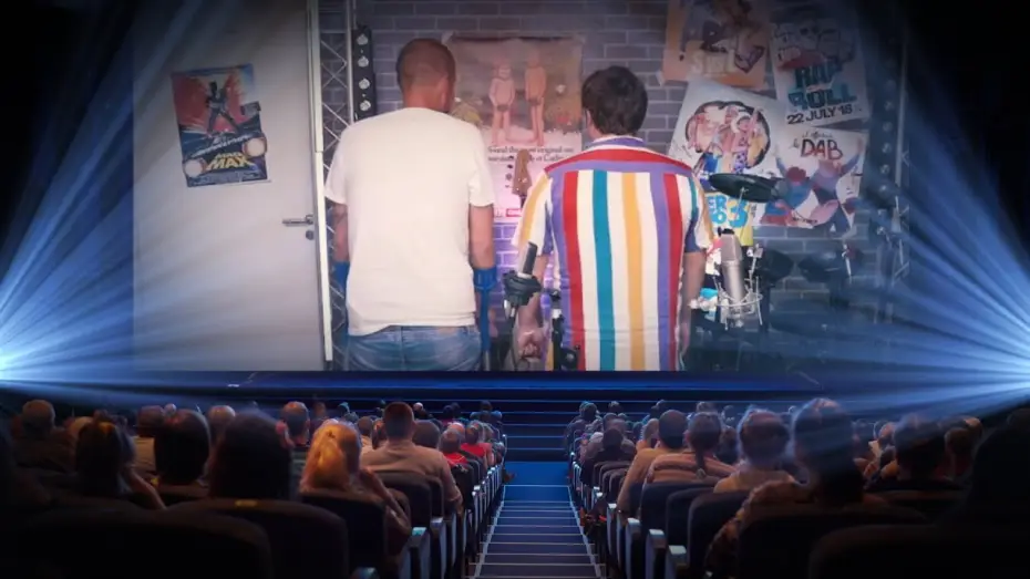 Wideo do filmu Bohater miesiąca — On apparaît DE DOS dans le dernier film de Tarek Boudali (saurez-vous nous retrouver ?)