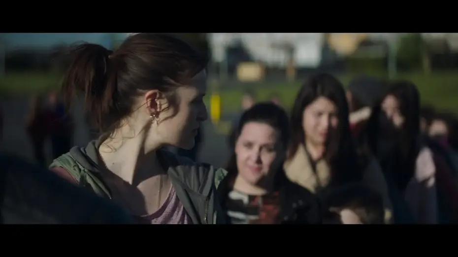 Wideo do filmu Herself — VOLVER A EMPEZAR (HERSELF) - Tráiler