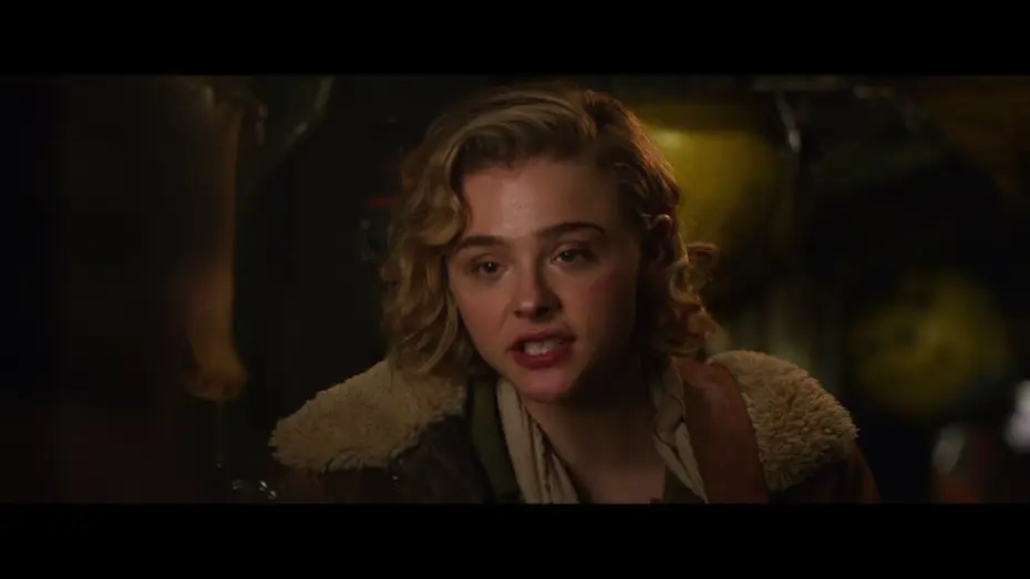 Wideo do filmu Obcy pasażer — SHADOW IN THE CLOUD - Bande Annonce [VF]