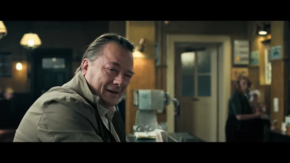 Wideo do filmu Jedenaste: znaj sąsiada swego — LA PUERTA DE AL LADO | Tráiler Oficial Español
