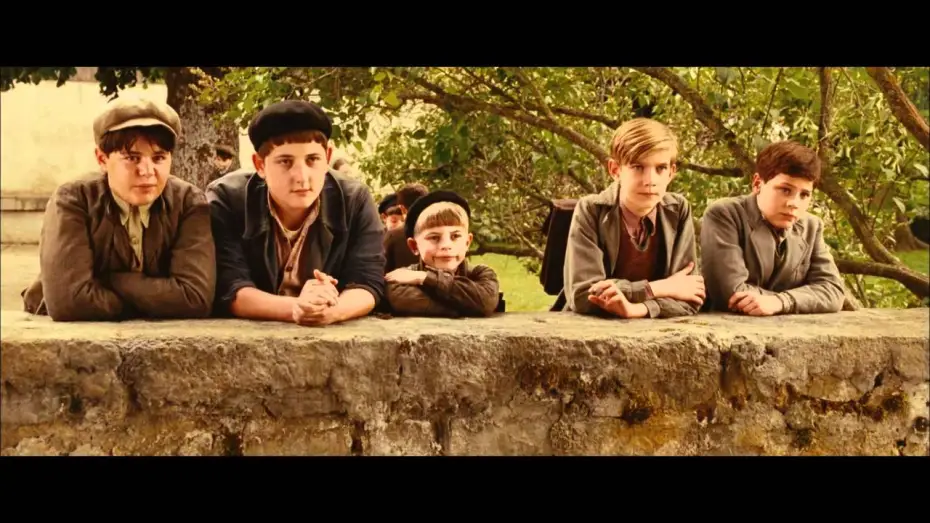 Wideo do filmu La Nouvelle Guerre des boutons — La guerra de los botones - Trailer Oficial Español