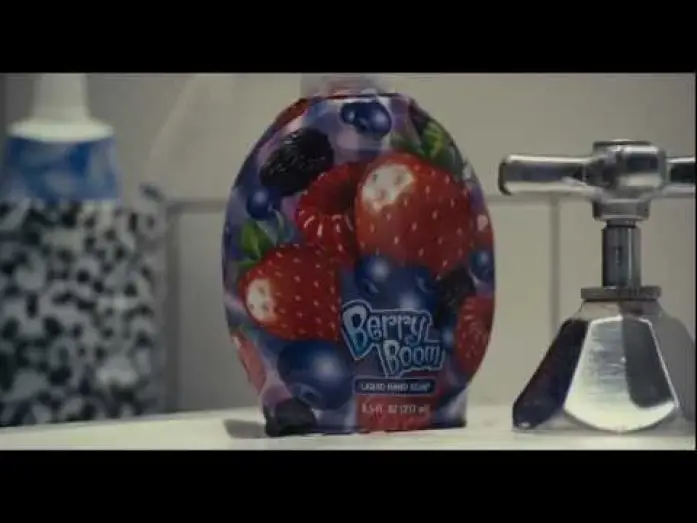 Wideo do filmu Smerfy — A Dog Chases Clumsy
