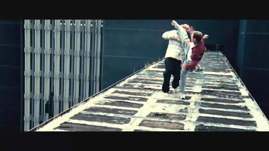 Wideo do filmu Śmiertelna pogoń — Freerunner - Corri o muori - Trailer Ufficiale HD ITA (AlwaysCinema)