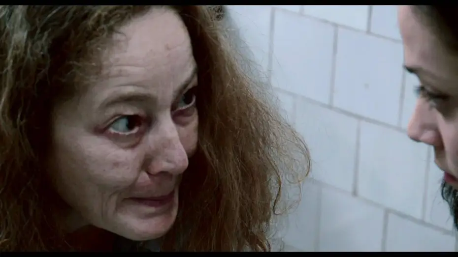 Wideo do filmu Demony — Devil Inside : extrait « Connect the cuts » VF