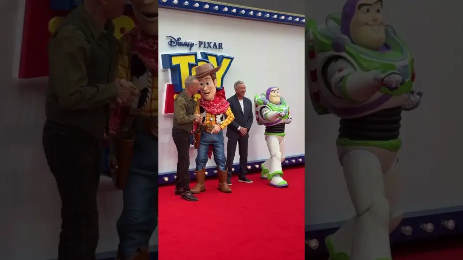 Wideo do filmu Toy Story 5 — Two iconic duos…Woody and Buzz. Tom Hanks & Tim Allen at the Toy Story 5 UK Launch Event