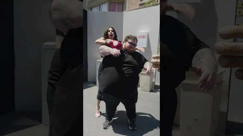 Wideo do filmu Untitled Jackass Film — Behind You