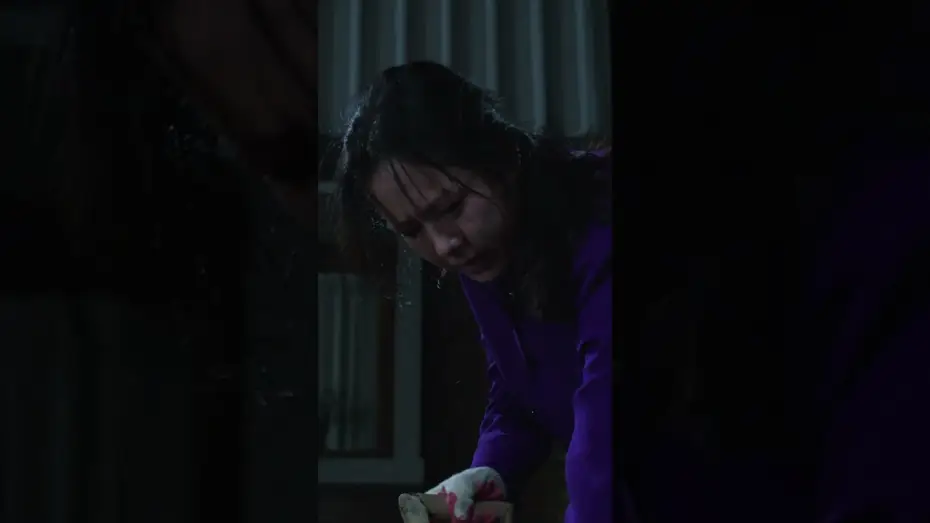 Wideo do filmu Bez wyjścia — The tastiest things grow on filth.