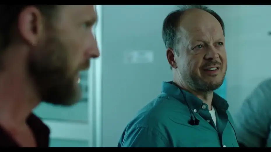 Wideo do filmu W imię Allaha — Cambio de turno   2021   Tráiler Español