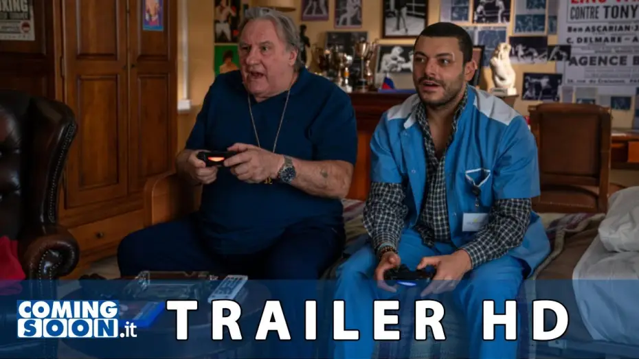 Wideo do filmu Dom pogodnej starości — IL PEGGIOR LAVORO DELLA MIA VITA (2022) Trailer ITA della commedia con  Gérard Depardieu