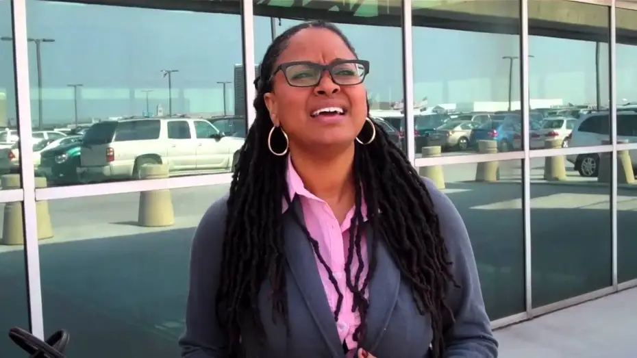 Wideo do filmu Middle of Nowhere — Thelma + Louise Tour Stop #2