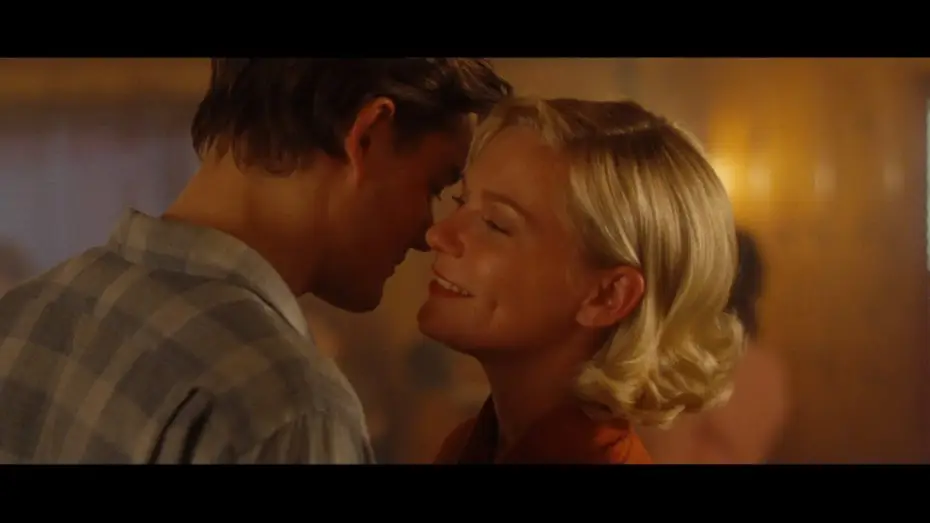 Wideo do filmu W drodze — ON THE ROAD: Official Clip - "The World on a String" (Sam Riley & Kirsten Dunst Dance)