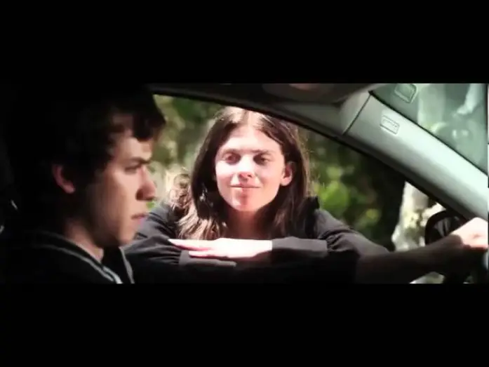 Wideo do filmu Chirurgiczna Precyzja — Excision Movie Trailer HD (2012)