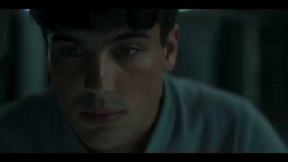 Wideo do filmu Control Room — CONTROL ROOM - TRÁILER OFICIAL EN ESPAÑOL