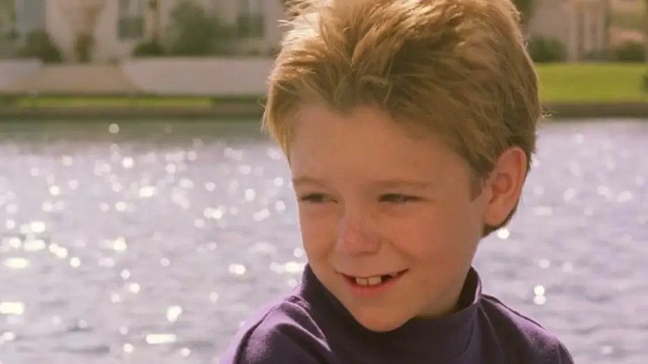 Wideo do filmu Mikey — MIKEY: Una Mente Diabólica (1992) Trailer HD