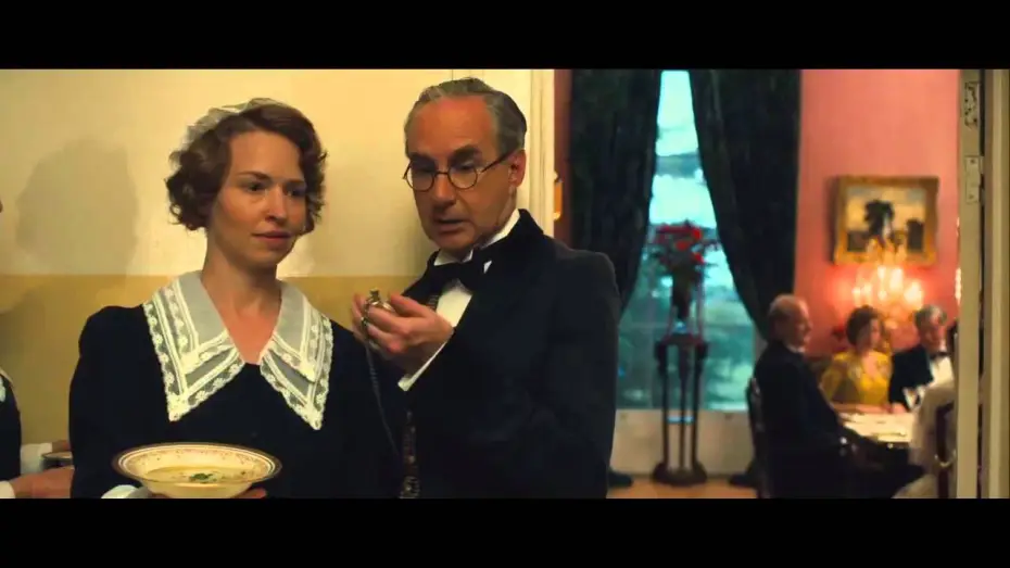 Wideo do filmu Weekend z królem — To His Majesty, The King