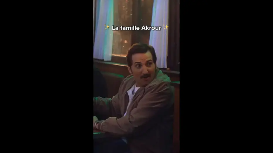 Wideo do filmu Une Famille de Bâtards — La famille Akrour c’est la définition de "on choisit pas sa famille"  #primevideo