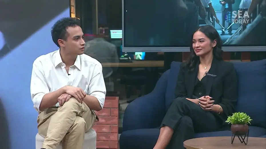 Wideo do filmu The Siege at Thorn High — Talk Show with Morgan Oey, Hana Malasan & Omara Esteghlal: Movie Release "Pengepungan Bukit Duri"