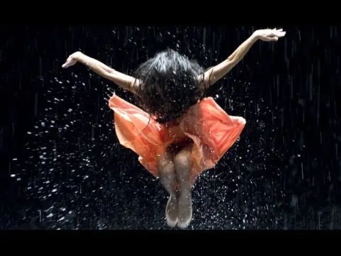 Wideo do filmu Pina — PINA - Bande annonce - de Wim Wenders pour Pina Bausch - 3D