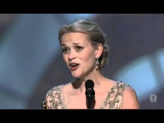Wideo do filmu Spacer po linie — Reese Witherspoon Wins Best Actress | 78th Oscars (2006)
