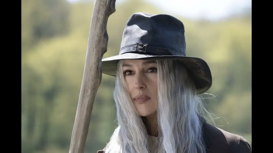 Wideo do filmu La befana vien di notte 2 - Le origini — La Befana Vien di Notte 2 con Zoe Massenti, Monica Bellucci e Fabio De Luigi | Trailer Ufficiale HD