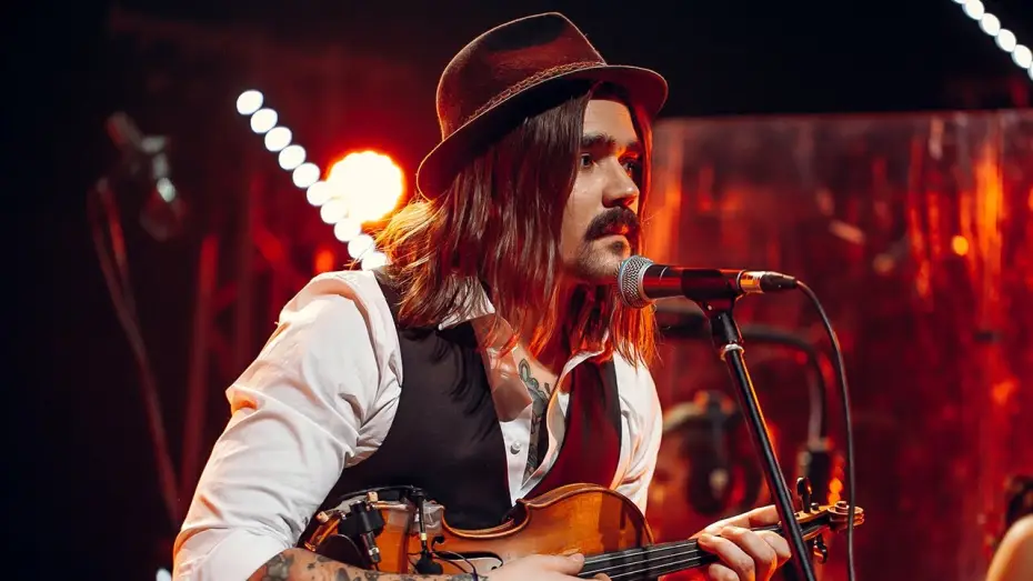 Wideo do filmu V (Live в театре ”Лицедеи”, Санкт-Петербург, The Hatters — THE HATTERS — "V" (Тизер)