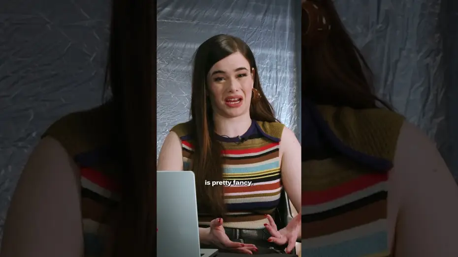 Wideo do filmu Faces of Death — Barbie Ferreira confirms she's extremely online.
