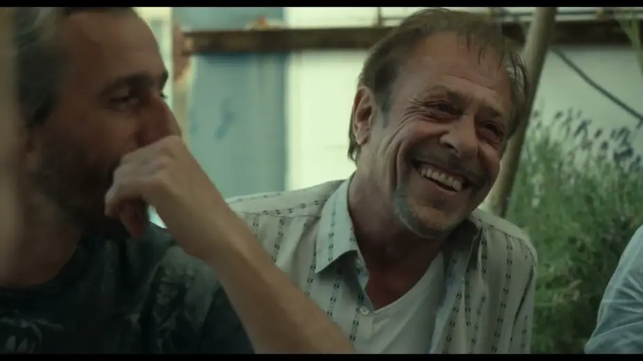 Wideo do filmu Póki świeci słońce — Tant que le soleil frappe (2022) - Bande-annonce VF