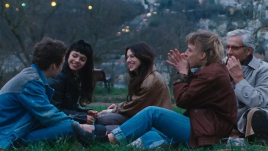 Wideo do filmu Pasażerowie nocy — Los pasajeros de la noche - Trailer español