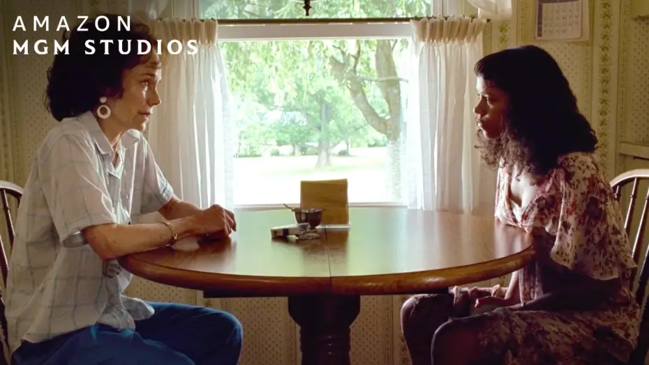Wideo do filmu Do ostatniej kości — Maren Finds Her Grandmother