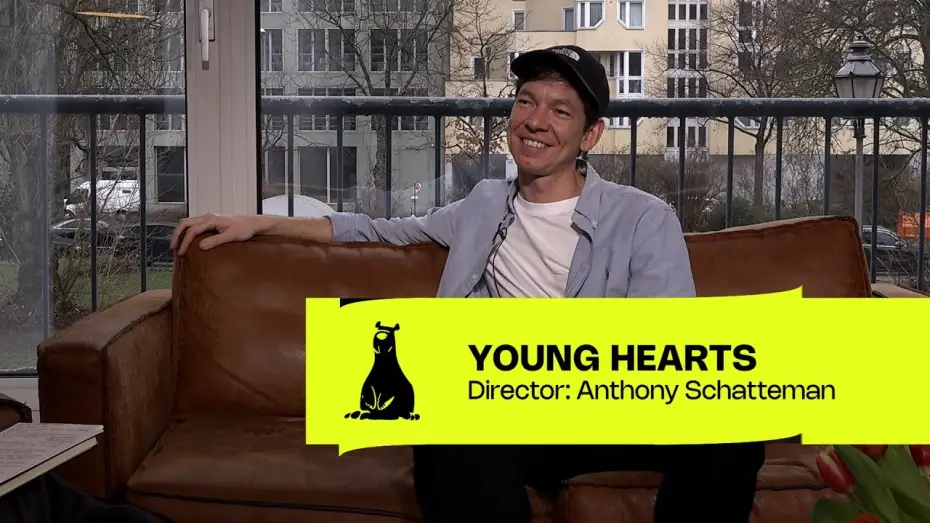 Wideo do filmu Młode serca — Interview with Anthony Schatteman, director of "YOUNG HEARTS"