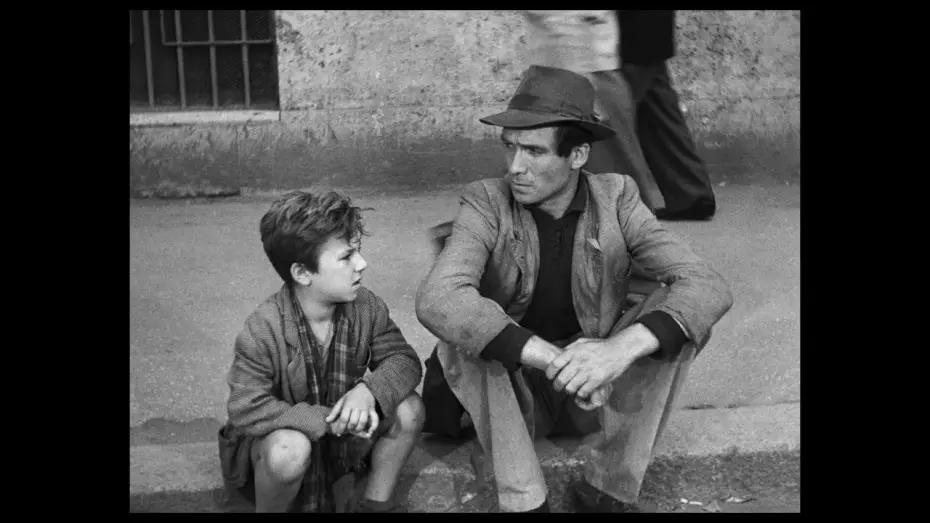 Wideo do filmu Złodzieje rowerów — LADRI DI BICICLETTE di Vittorio De Sica - Trailer (Il Cinema Ritrovato al cinema)