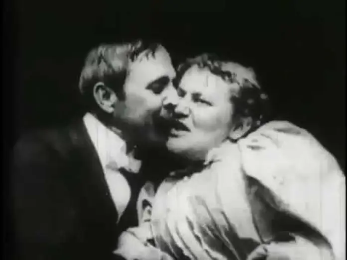 Wideo do filmu Pocałunek — The Kiss