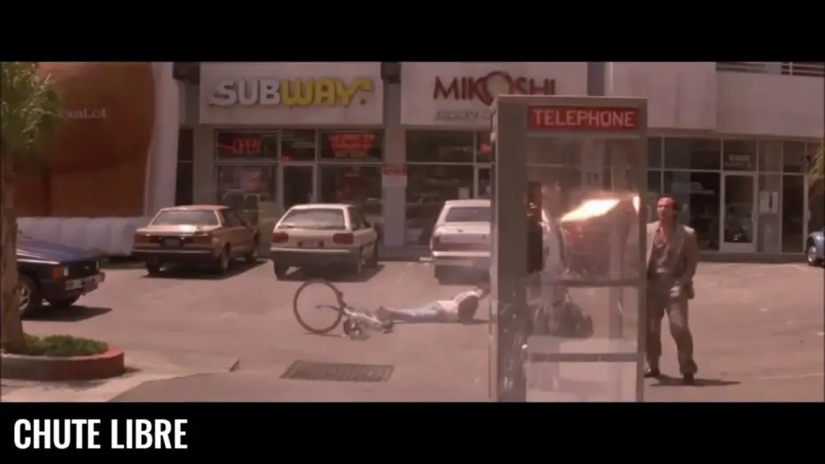 Wideo do filmu Upadek — Chute libre - Scène culte – Détruit la cabine téléphonique