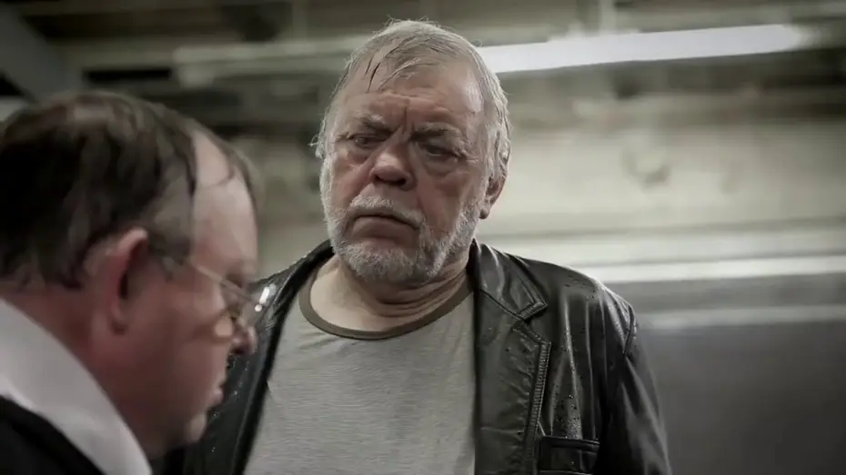 Wideo do filmu Ludzka stonoga 2 — The Human Centipede 2 Trailer/Teaser deutsch Colored Edition ymdb.de
