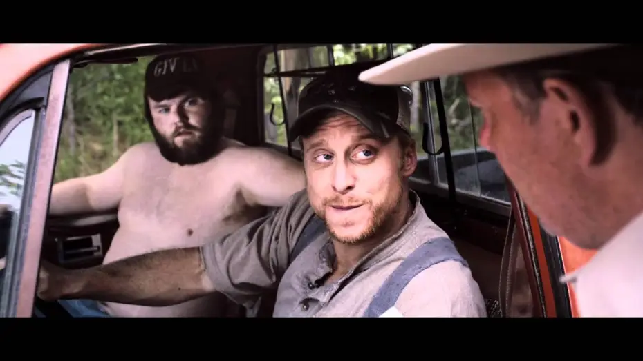 Wideo do filmu Porąbani — TUCKER & DALE FIGHTENT LE MAL - Extrait 1 - VF