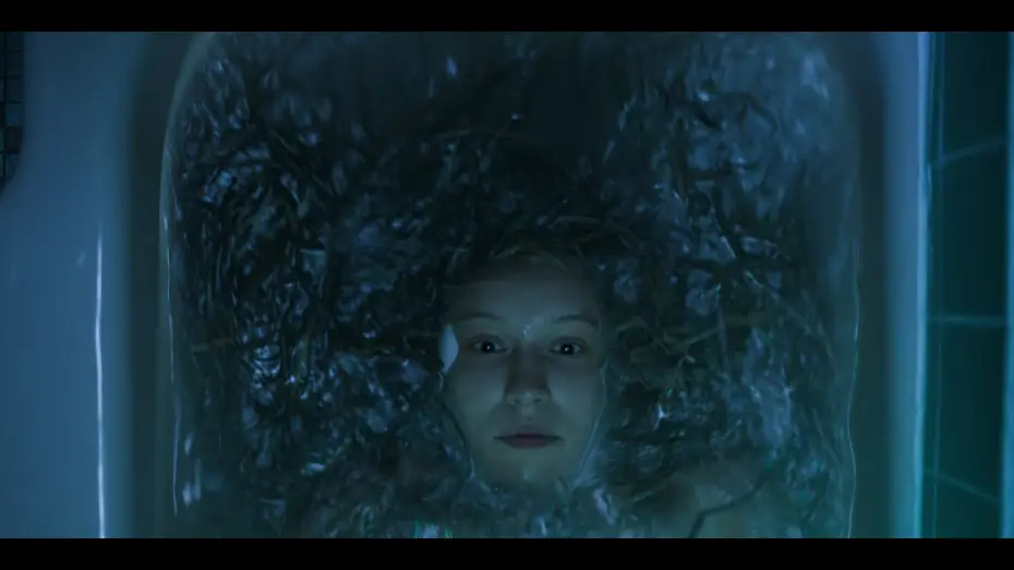 Wideo do filmu Peau à peau — PEAU À PEAU - Chloé Cinq Mars - la bande-annonce (en salle le 3 octobre)