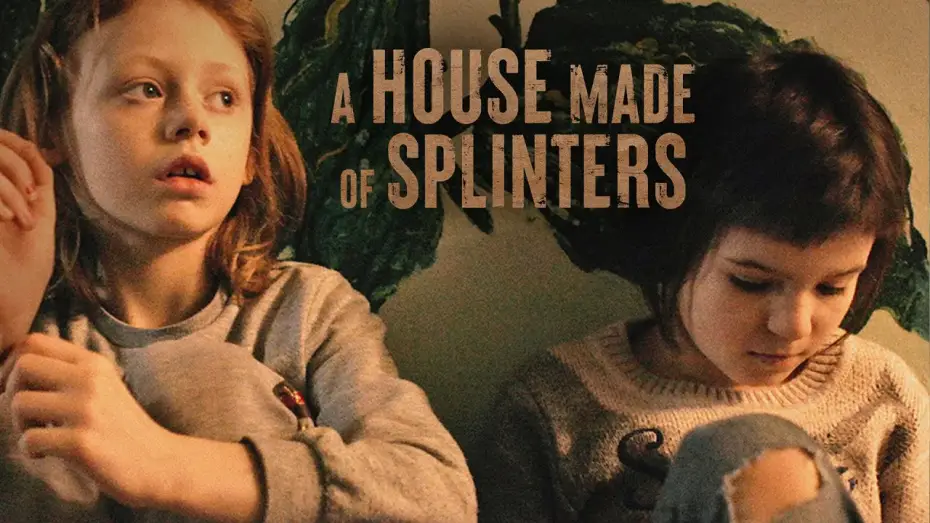 Wideo do filmu Dom z drzazg — A House Made of Splinters - Official Trailer