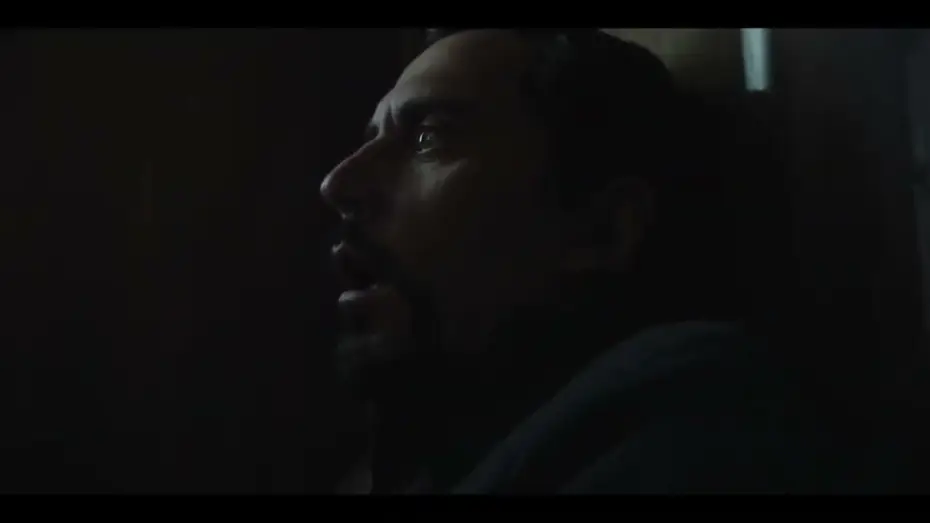 Wideo do filmu Przez dziurkę od klucza — No mires a los ojos - Trailer