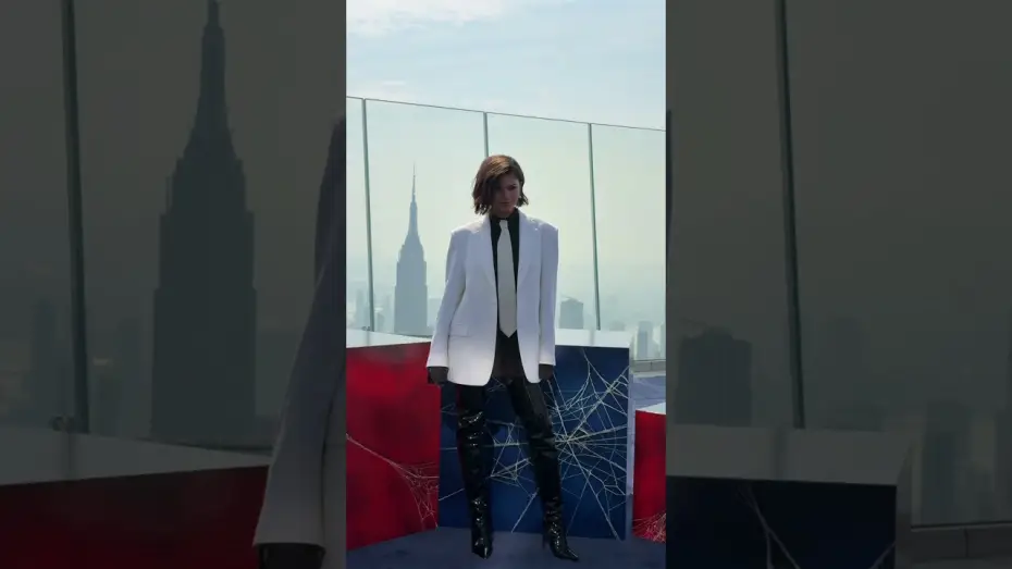 Wideo do filmu Spider Man. Całkiem Nowy Dzień — On the edge of New York City with the cast