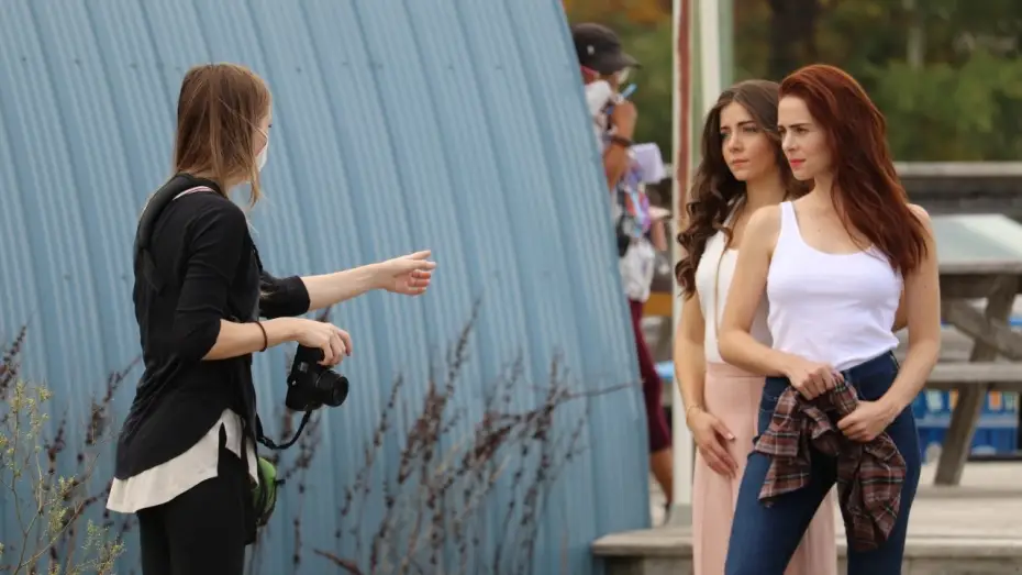 Wideo do filmu Polarized — Step Onto the Set of Polarized (2023) | Behind-the-Scenes & Insightful Conversations