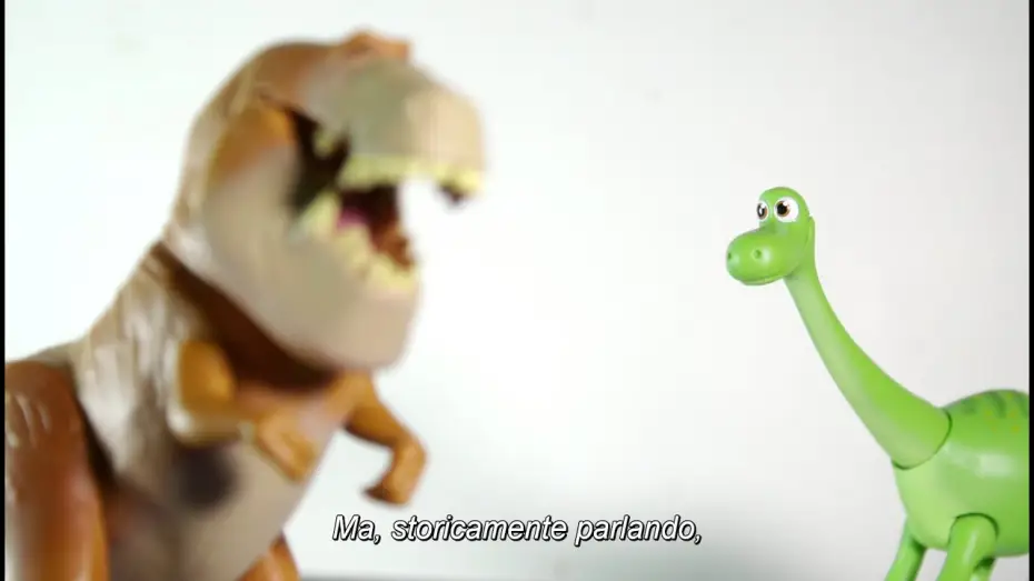 Wideo do filmu Dobry dinozaur — Disney•Pixar: Il Viaggio di Arlo - Vere bugie sui dinosauri - Pod dal film | HD