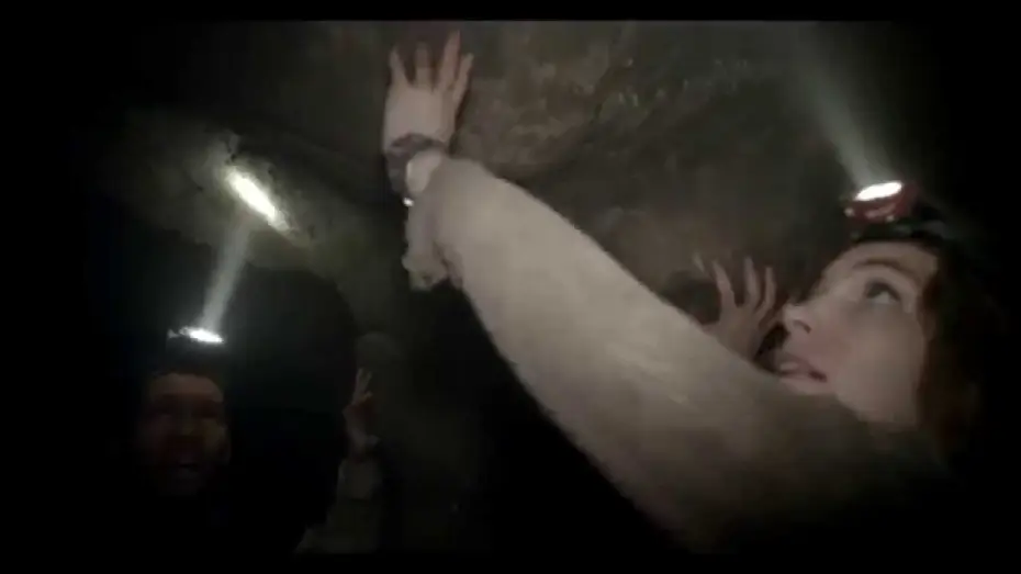 Wideo do filmu Jako w piekle, tak i na Ziemi — Catacombes / Extrait 1 VF « Le groupe cherche une issue » [Au cinéma le 20 août]