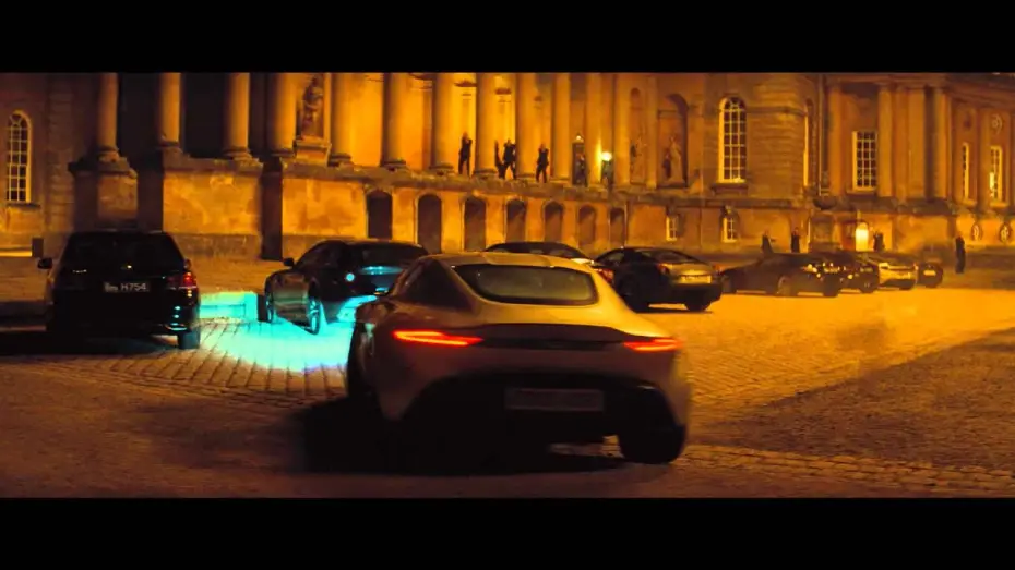 Wideo do filmu Spectre — 007 Spectre - Extrait Palazzo Exit - VF